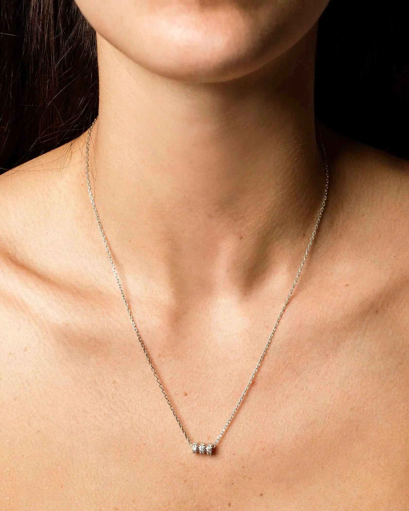 Collana Barrel in argento 925 con zirconi bianchi - collezione Nuance - Adami Gioielli